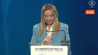 Meloni a Congresso Uil: Grazie a Bombardieri detto “Bomba”, nome aiuta. Con “Meloni” più difficile