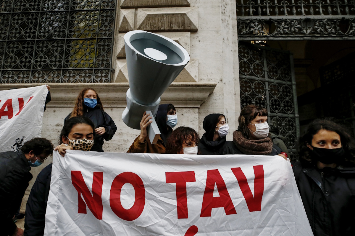 No Tav: “Grande giornata di lotta, la Val di Susa è tutt’altro che pacificata” No Tav: “Grande giornata di lotta, la Val di Susa è tutt’altro che pacificata”