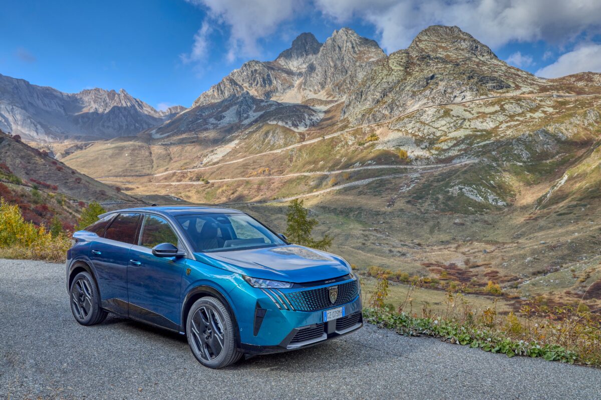 Peugeot sale al 5,3%: giugno positivo in Italia