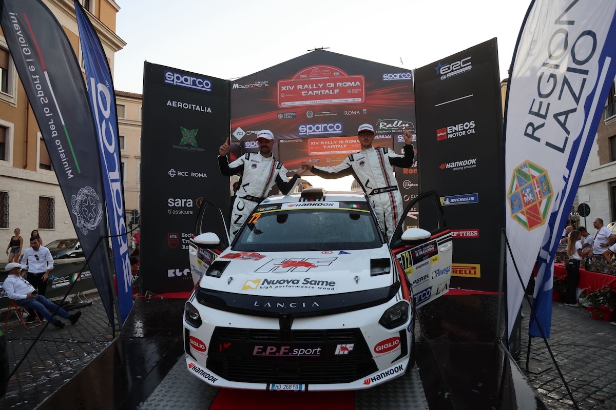 Lancia Corse HF sale sul podio costruttori nel FIA ERC Lancia Corse HF sale sul podio costruttori nel FIA ERC
