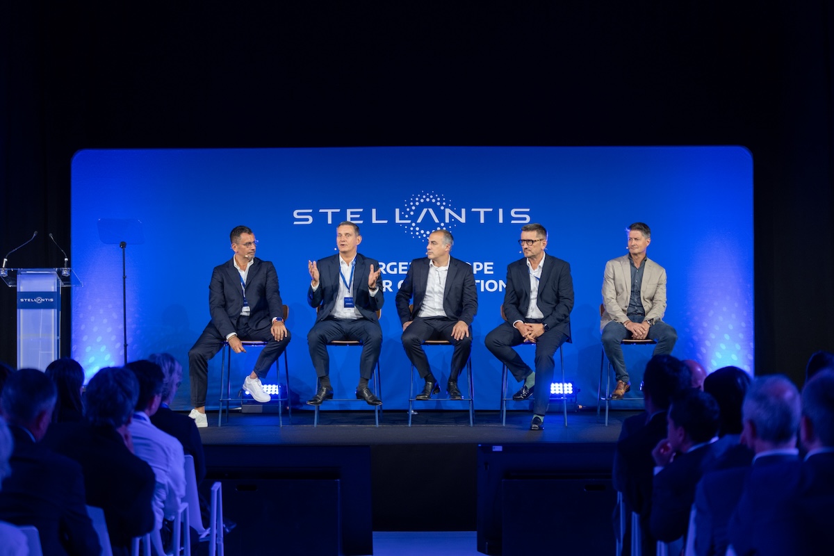 Stellantis accelera sul piano europeo con i fornitori