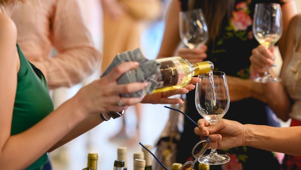 Il borgo diventa calice con il Nettuno Wine Festival. Appuntamento al 30 Agosto Il borgo diventa calice con il Nettuno Wine Festival. Appuntamento al 30 Agosto