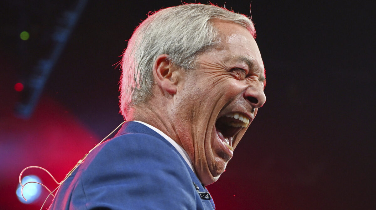 Farage, Clacton non delude: il leader di Reform UK rieletto con oltre 22mila voti Farage, Clacton non delude: il leader di Reform UK rieletto con oltre 22mila voti