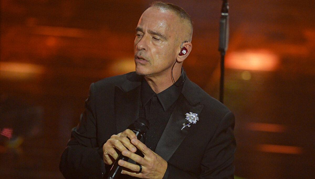Eros Ramazzotti in vacanza sul Conero, ma i conti delle sue società non sorridono: ricavi giù del 27% per Radiorama Eros Ramazzotti in vacanza sul Conero, ma i conti delle sue società non sorridono: ricavi giù del 27% per Radiorama