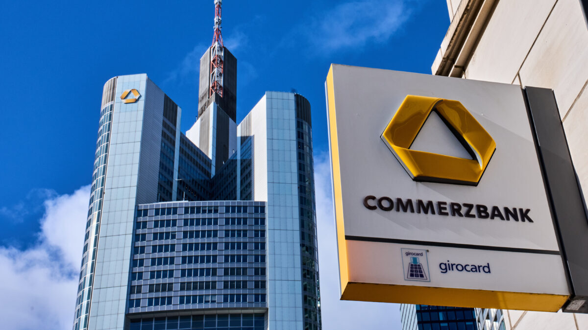 Commerzbank, la Germania dà il via libera a UniCredit per superare il 30% del capitale: cosa succede adesso Commerzbank, la Germania dà il via libera a UniCredit per superare il 30% del capitale: cosa succede adesso