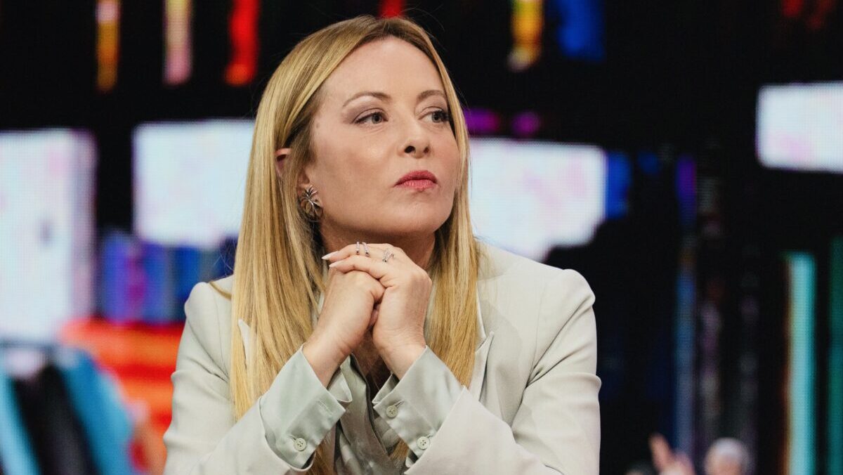 Governo, dai carburanti all’ex Ilva: tutti i temi sul tavolo della Premier Governo, dai carburanti all’ex Ilva: tutti i temi sul tavolo della Premier