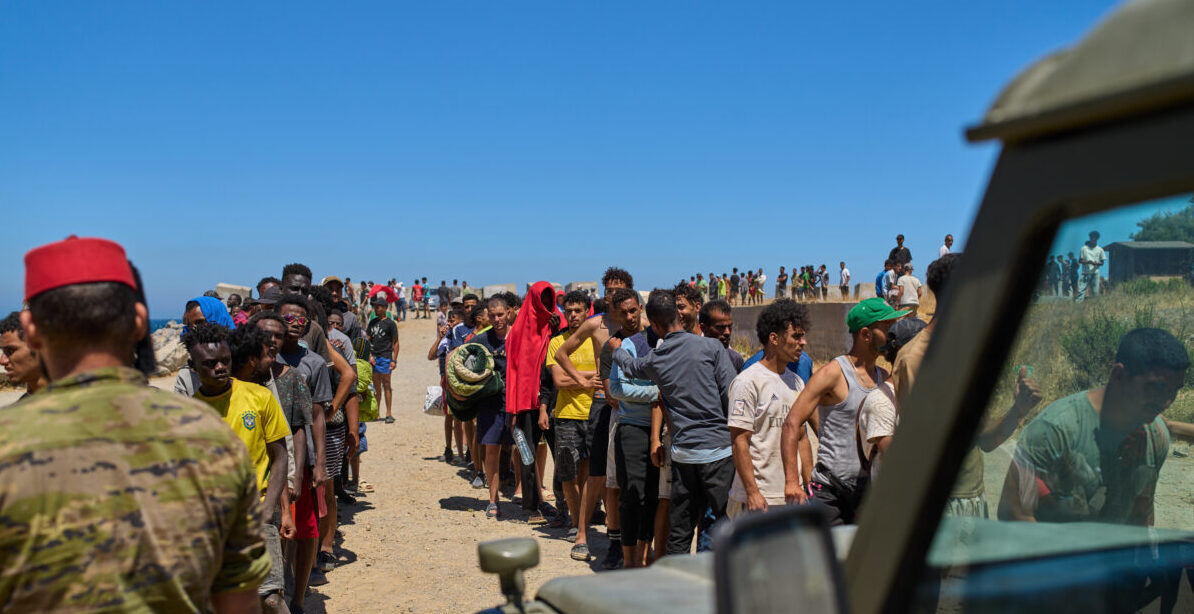 Migranti a Ceuta, gli 007 spagnoli: “Credibile un assalto il 15 agosto”. L’ombra della Russia dietro i canali di informazione Migranti a Ceuta, gli 007 spagnoli: “Credibile un assalto il 15 agosto”. L’ombra della Russia dietro i canali di informazione