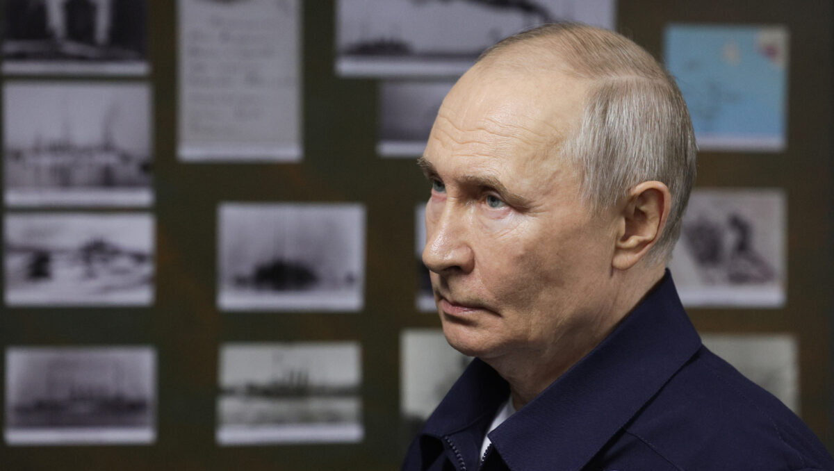 Russia, la storiaccia del briefing segreto rivelato dal Nyt: “L’obiettivo (mai dichiarato) di Putin è far collassare Ue e Nato”. Ecco entro quando Russia, la storiaccia del briefing segreto rivelato dal Nyt: “L’obiettivo (mai dichiarato) di Putin è far collassare Ue e Nato”. Ecco entro quando