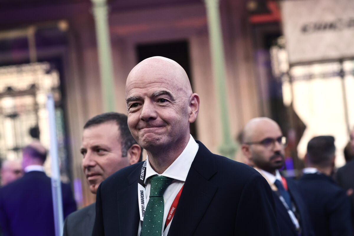 Infantino, di male in peggio: la FIGC si sfila dal sostegno alla presidenza della Fifa Infantino, di male in peggio: la FIGC si sfila dal sostegno alla presidenza della Fifa