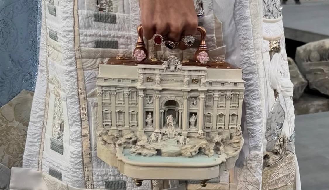 Stile capitolino; le borse e gli accessori che celebrano la Capitale Stile capitolino; le borse e gli accessori che celebrano la Capitale
