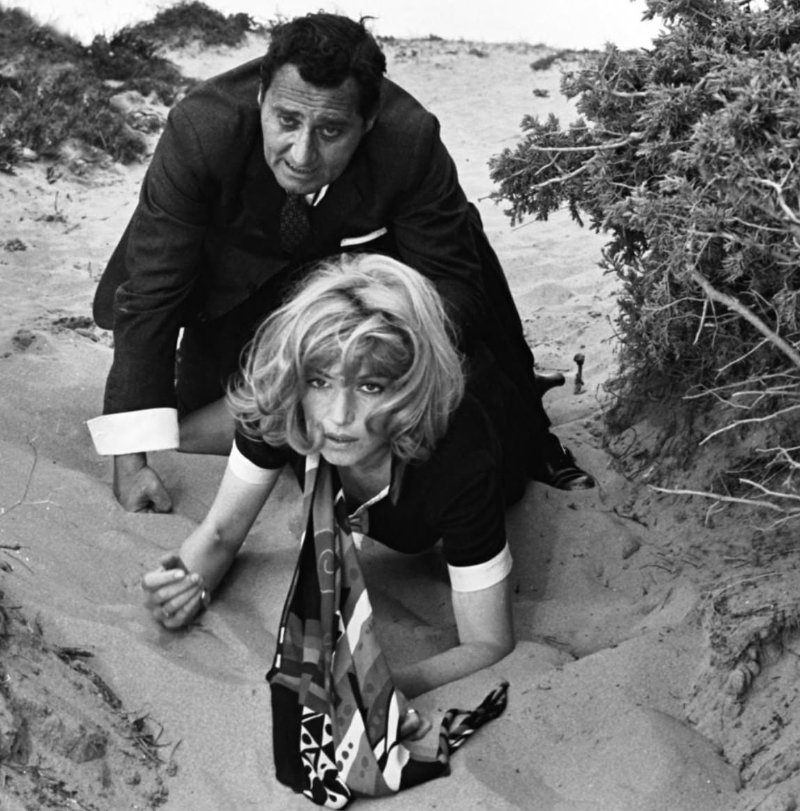 La Sabaudia dei set, divi del cinema e film cult girati sulla spiaggia. I ricordi di Vittorio Cecchi Gori La Sabaudia dei set, divi del cinema e film cult girati sulla spiaggia. I ricordi di Vittorio Cecchi Gori