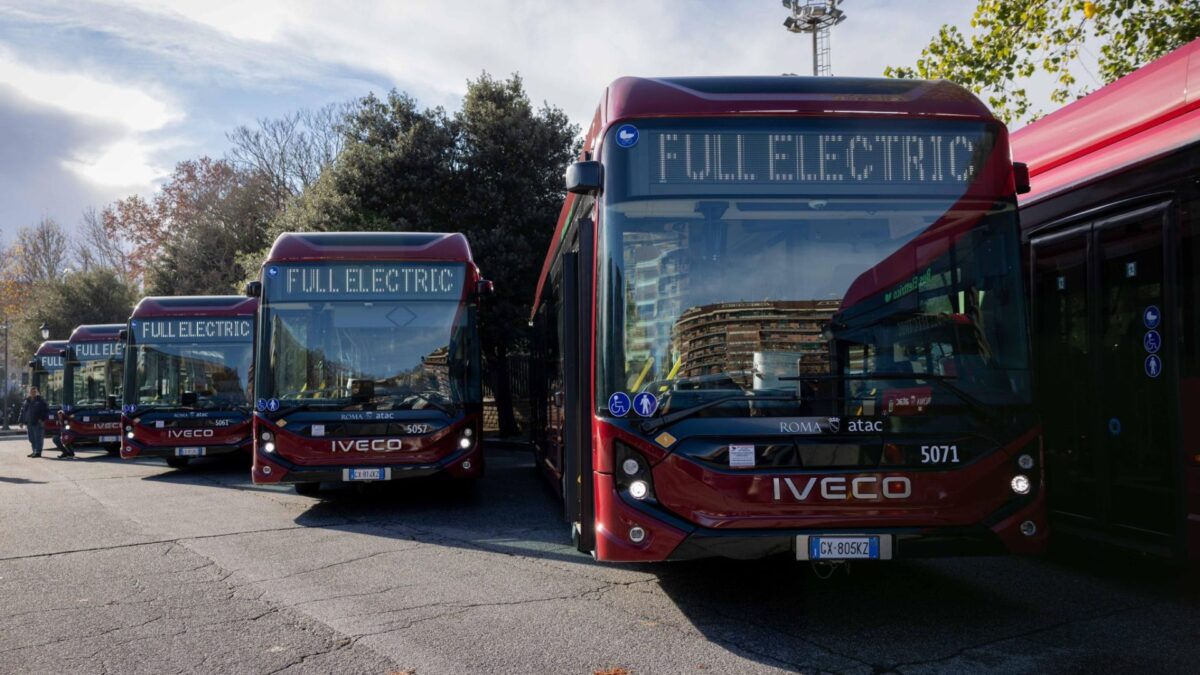 Centodieci milioni per bus elettrici e a idrogeno: nasce il polo green di Acilia Centodieci milioni per bus elettrici e a idrogeno: nasce il polo green di Acilia