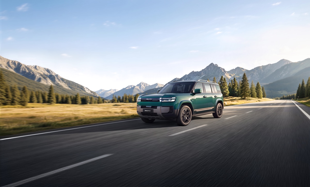 BYD Ti 7, il SUV ibrido da 408 CV sfida l’Europa a sette posti BYD Ti 7, il SUV ibrido da 408 CV sfida l’Europa a sette posti