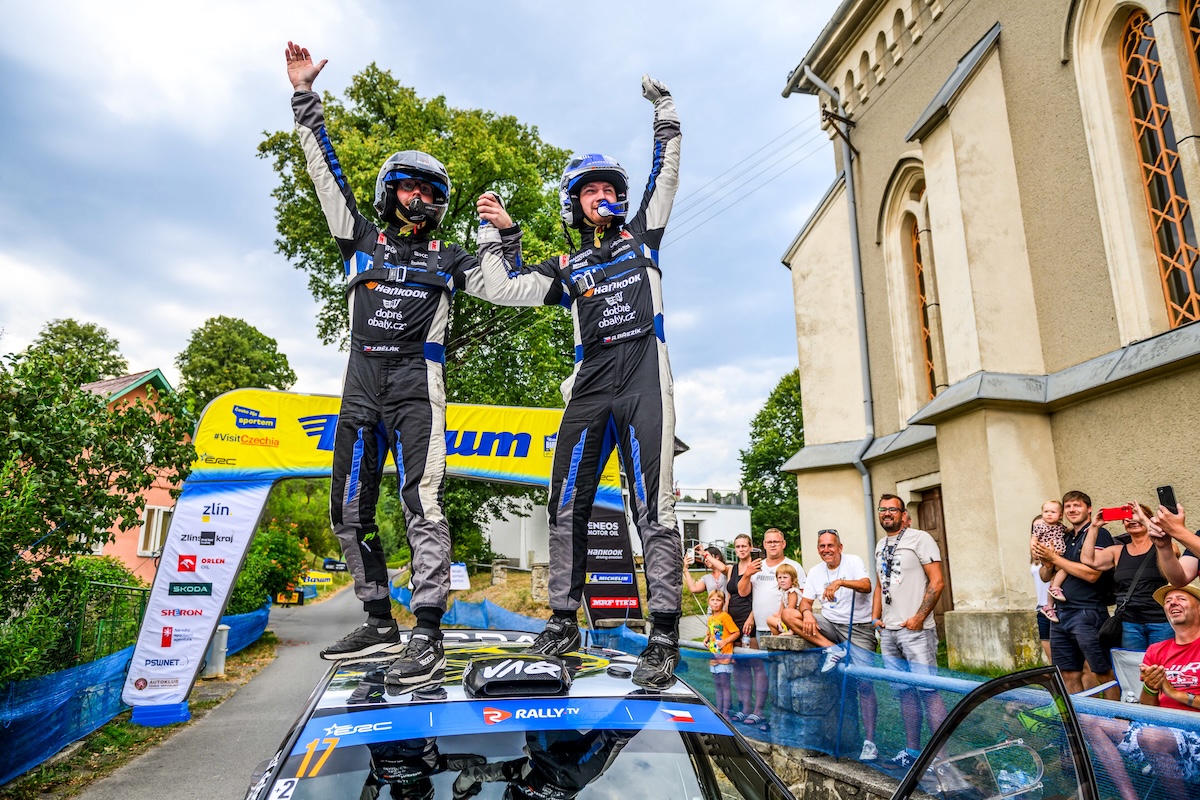 Škoda vince il Barum Rally: Březík davanti a Suninen Škoda vince il Barum Rally: Březík davanti a Suninen