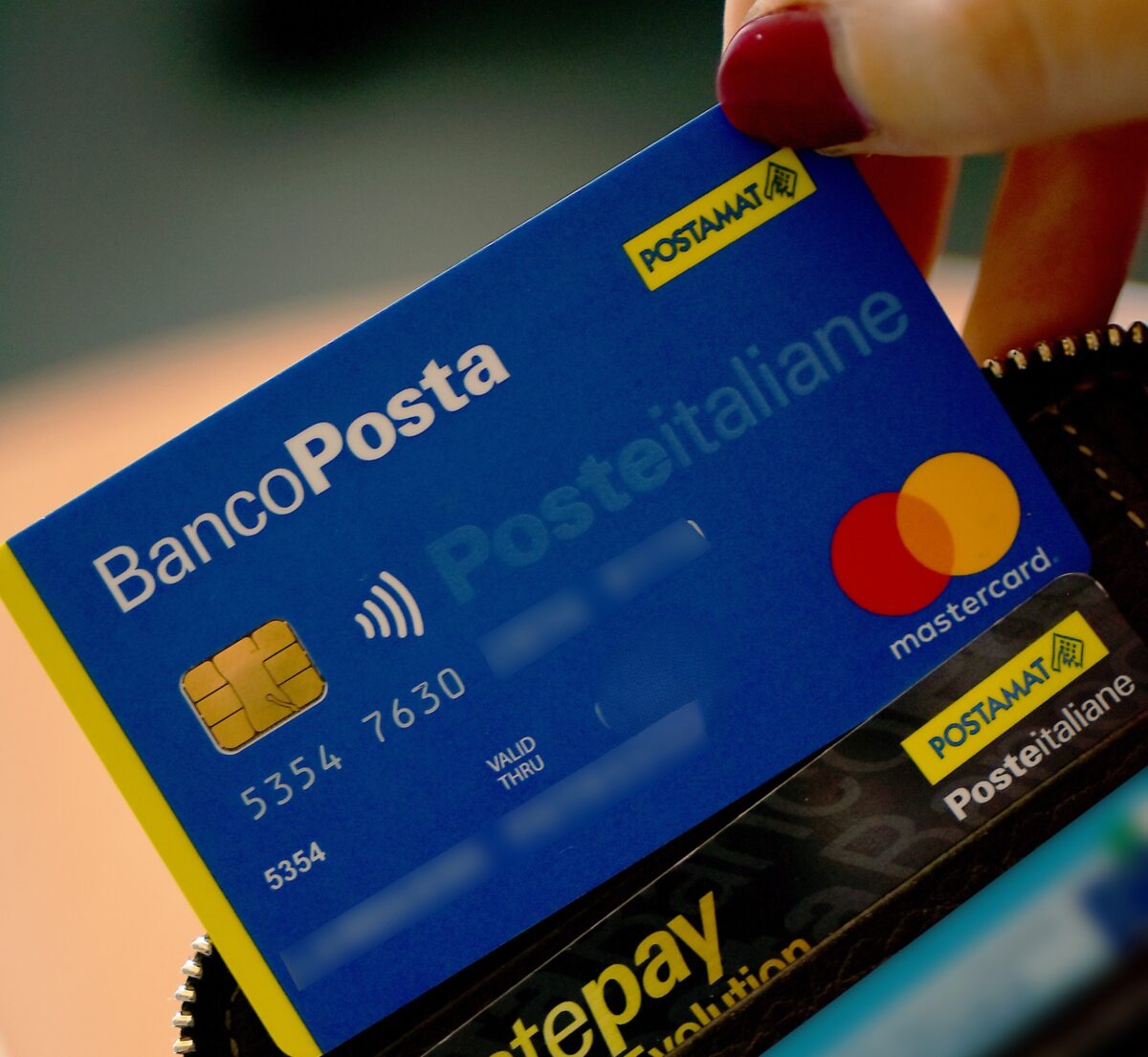 Poste Italiane premia la fedeltà con ScontiPoste: restituiti agli italiani oltre 12 milioni di euro Poste Italiane premia la fedeltà con ScontiPoste: restituiti agli italiani oltre 12 milioni di euro