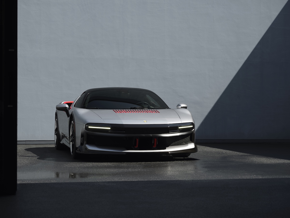 Ferrari CZ26: nuova One-Off basata sulla SF90 Stradale Ferrari CZ26: nuova One-Off basata sulla SF90 Stradale
