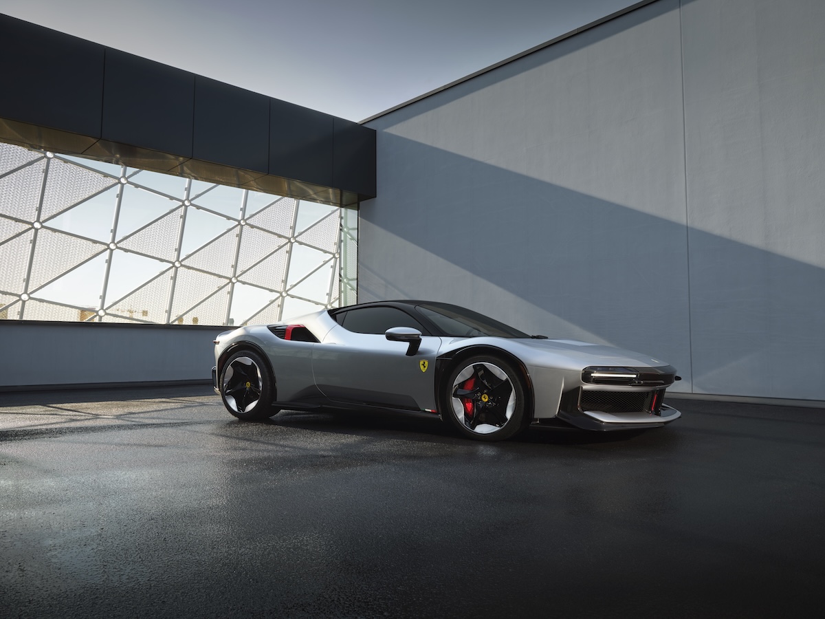 Ferrari CZ26: nuova One-Off basata sulla SF90 Stradale Ferrari CZ26: nuova One-Off basata sulla SF90 Stradale