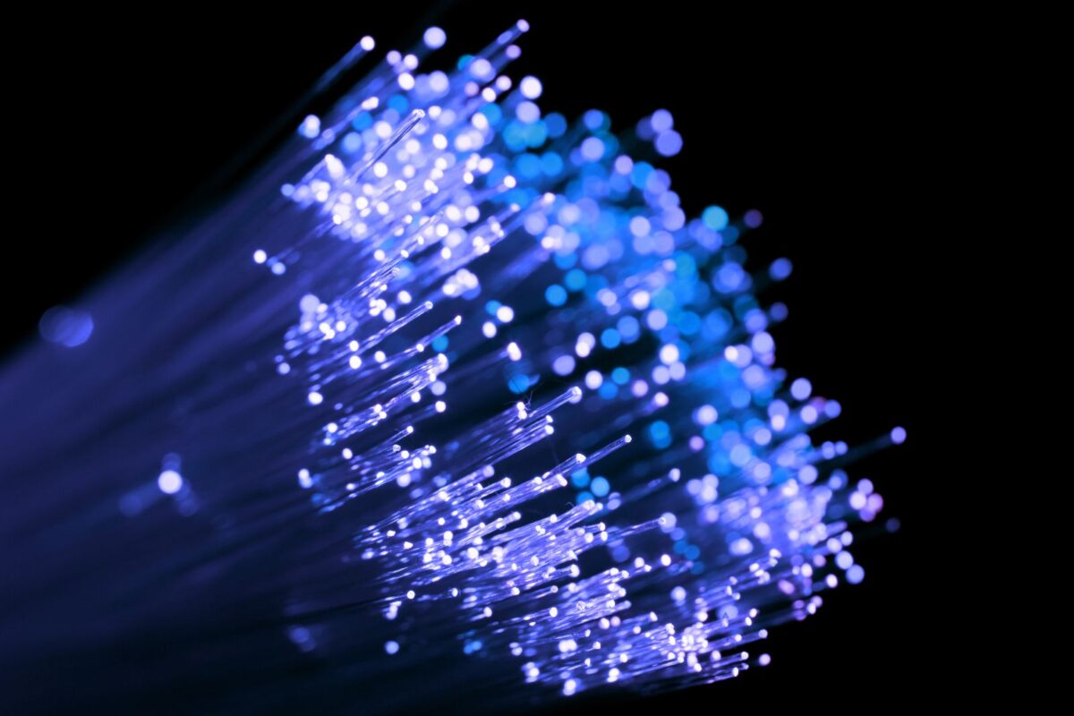 Open Fiber, in Campania voucher da 100 euro per la fibra: coinvolti 22 Comuni Open Fiber, in Campania voucher da 100 euro per la fibra: coinvolti 22 Comuni