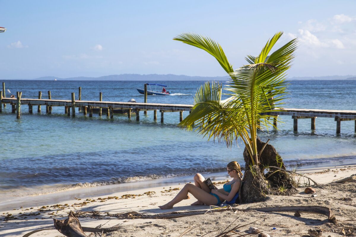 Cinque romanzi da portare in vacanza ad agosto 2026 Cinque romanzi da portare in vacanza ad agosto 2026