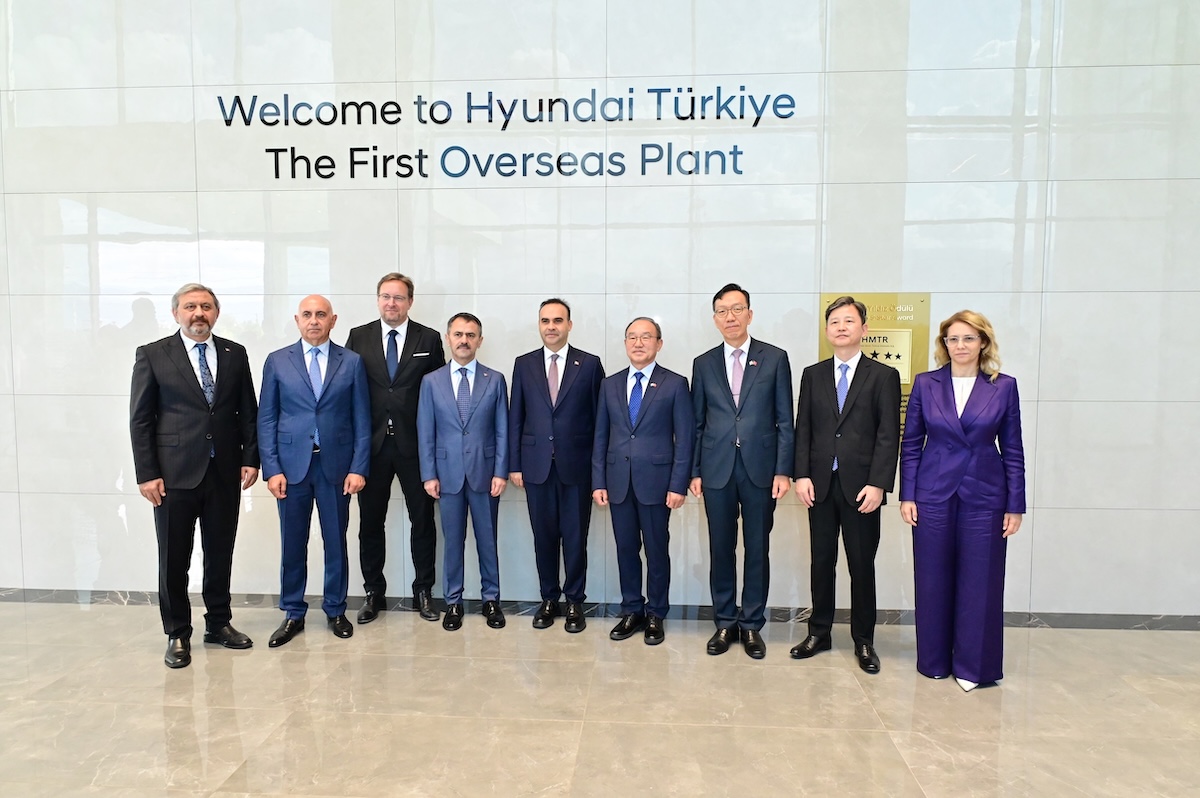 Hyundai IONIQ 3: produzione avviata in Turchia a İzmit Hyundai IONIQ 3: produzione avviata in Turchia a İzmit