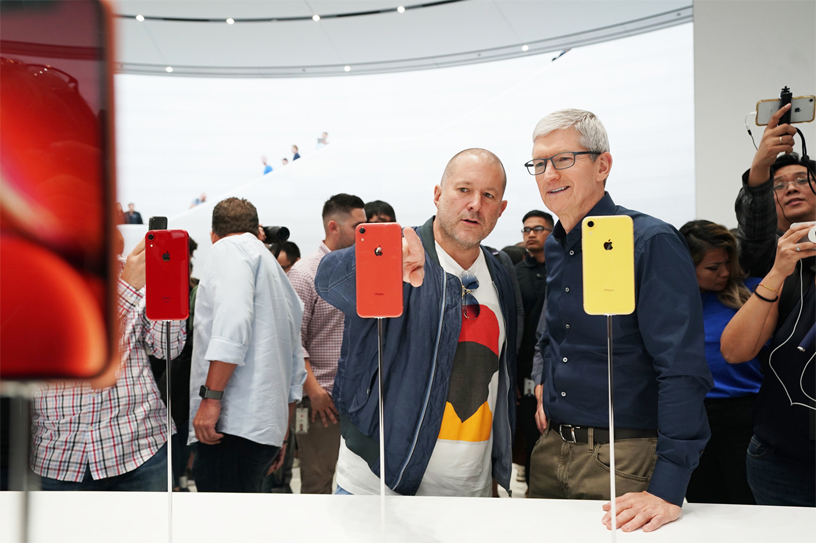 Nessuno schermo, tanti misteri e un prezzo superiore ai 300 dollari: cosa nasconde il dispositivo segreto di OpenAI e Jony Ive Nessuno schermo, tanti misteri e un prezzo superiore ai 300 dollari: cosa nasconde il dispositivo segreto di OpenAI e Jony Ive