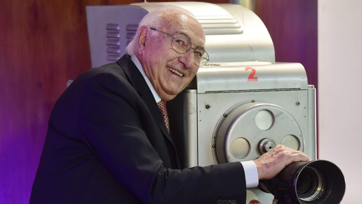 Baudo, quasi un anno senza “Superpippo”: mezzo secolo di televisione e un fiuto da talent scout Baudo, quasi un anno senza “Superpippo”: mezzo secolo di televisione e un fiuto da talent scout