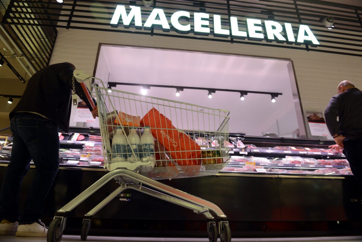 Ora anche la spesa al supermercato si può pagare a rate: quali sono i rischi Ora anche la spesa al supermercato si può pagare a rate: quali sono i rischi