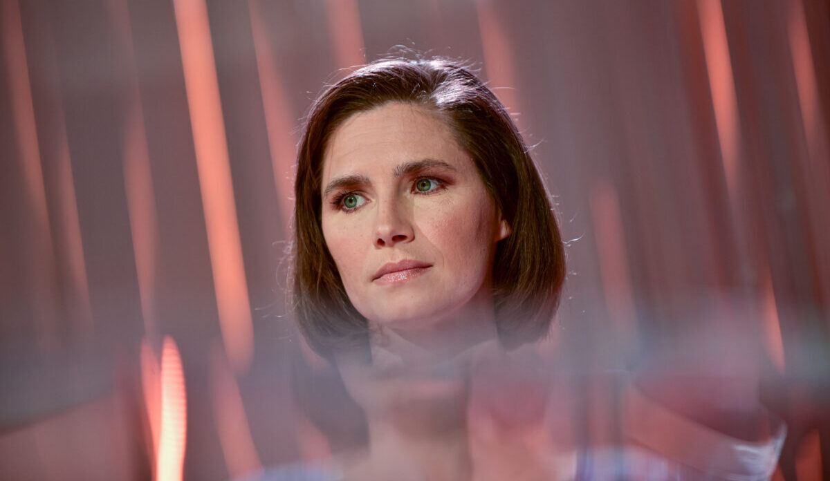 Delitto di Perugia, la sorella di Meredith Kercher contro lo show di Amanda Knox: “Non c’è nulla di comico nella sua morte” Delitto di Perugia, la sorella di Meredith Kercher contro lo show di Amanda Knox: “Non c’è nulla di comico nella sua morte”