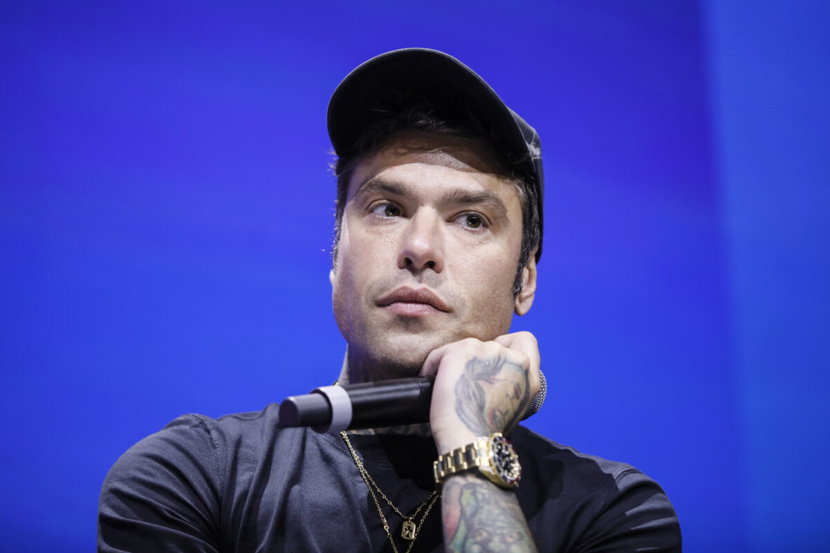 Fedez, estate a due velocità per il rapper: dalla nascita di Edoardo Lupo al ricovero, ora punta al concerto di settembre Fedez, estate a due velocità per il rapper: dalla nascita di Edoardo Lupo al ricovero, ora punta al concerto di settembre