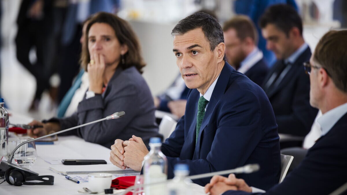 Roma-Madrid, lo stop a Schengen è un boomerang. Sanchez rilancia: “Controlli alle frontiere fino al 7 settembre”. Cosa cambia per gli italiani in Spagna