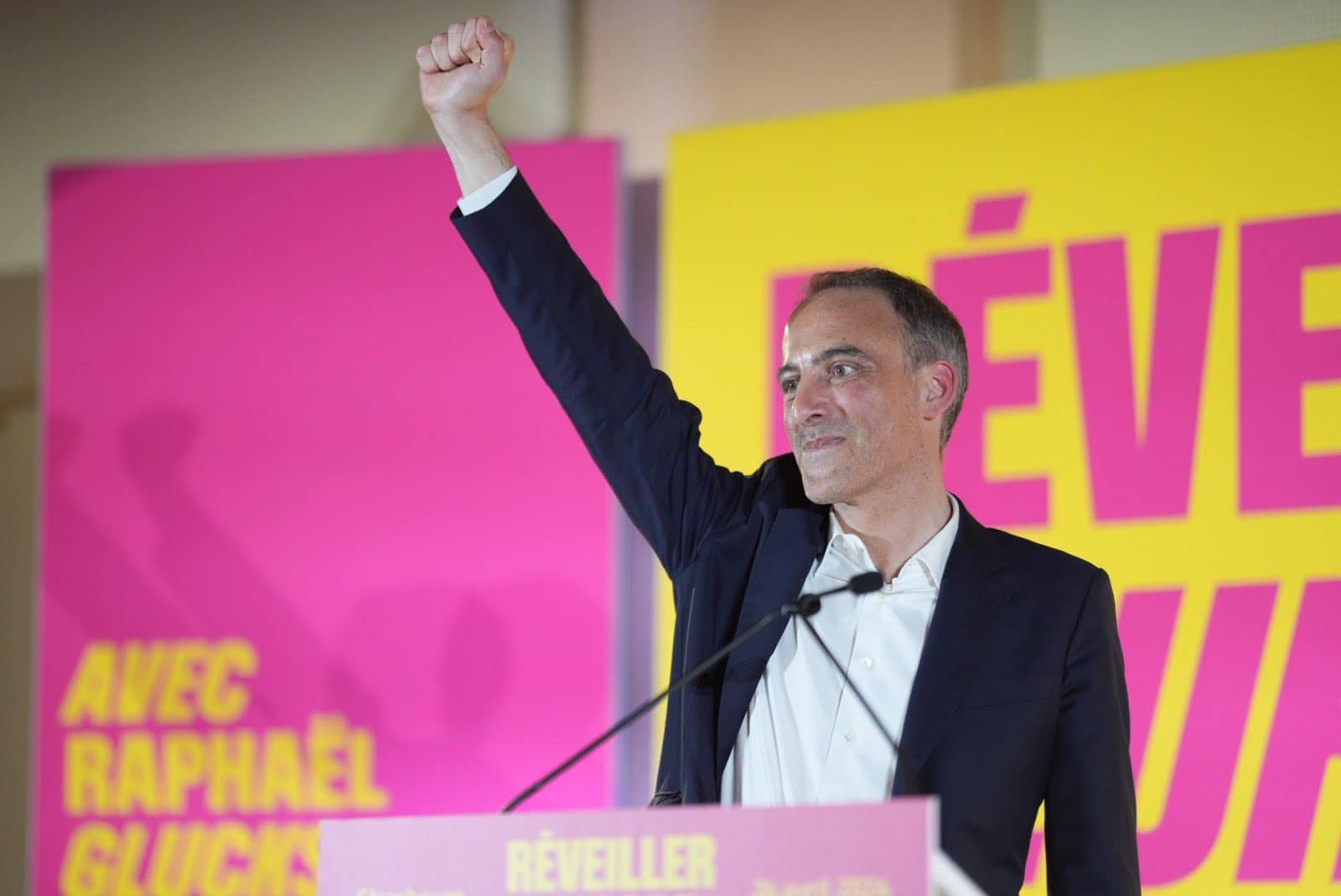 Chi è Raphaël Glucksmann, il volto della sinistra europeista pronto a sfidare Le Pen e Mélenchon nella corsa all’Eliseo Chi è Raphaël Glucksmann, il volto della sinistra europeista pronto a sfidare Le Pen e Mélenchon nella corsa all’Eliseo