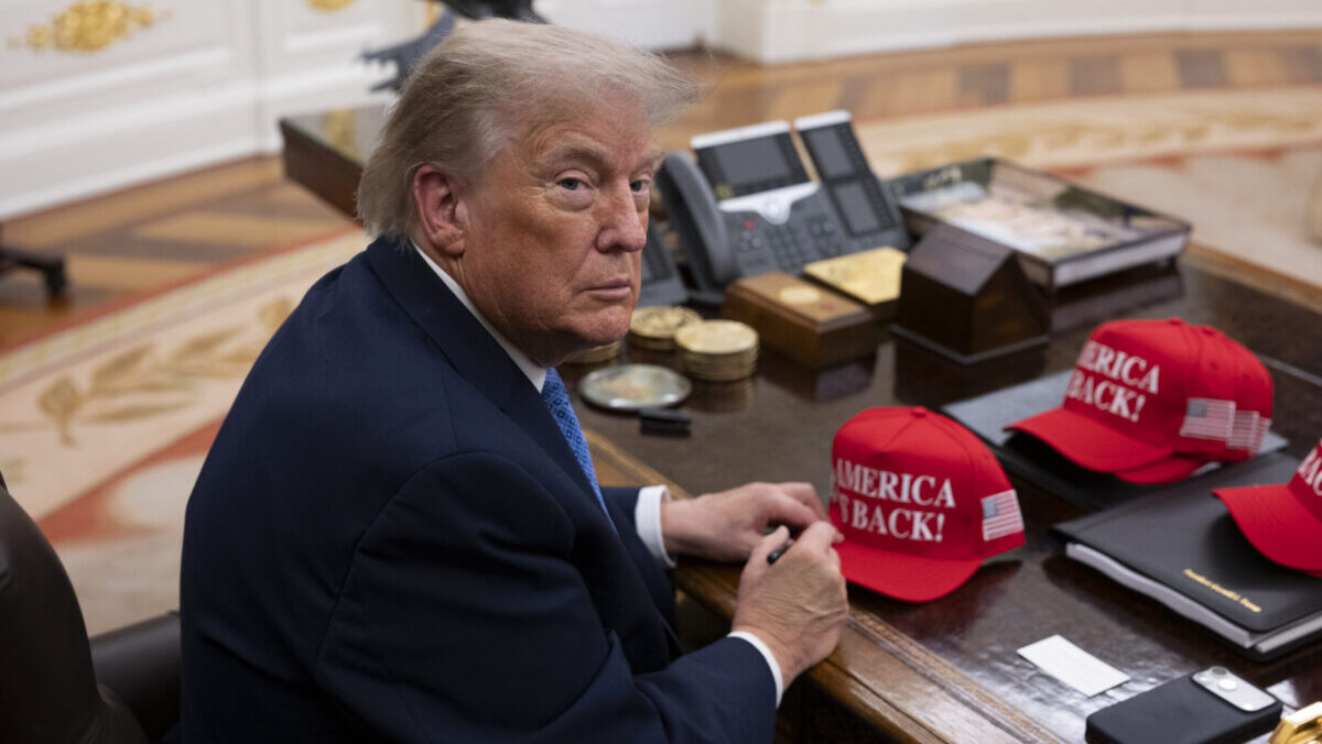 Trump pronto a colpire l’Iran, poi la svolta improvvisa: ecco cosa ha fermato i raid su Teheran Trump pronto a colpire l’Iran, poi la svolta improvvisa: ecco cosa ha fermato i raid su Teheran