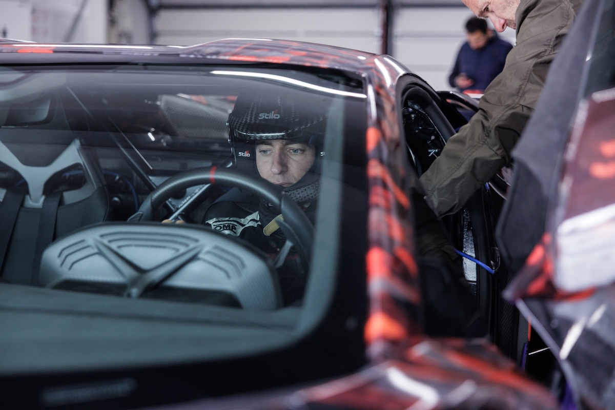 Lamborghini Revuelto SV da record prima del debutto mondiale Lamborghini Revuelto SV da record prima del debutto mondiale