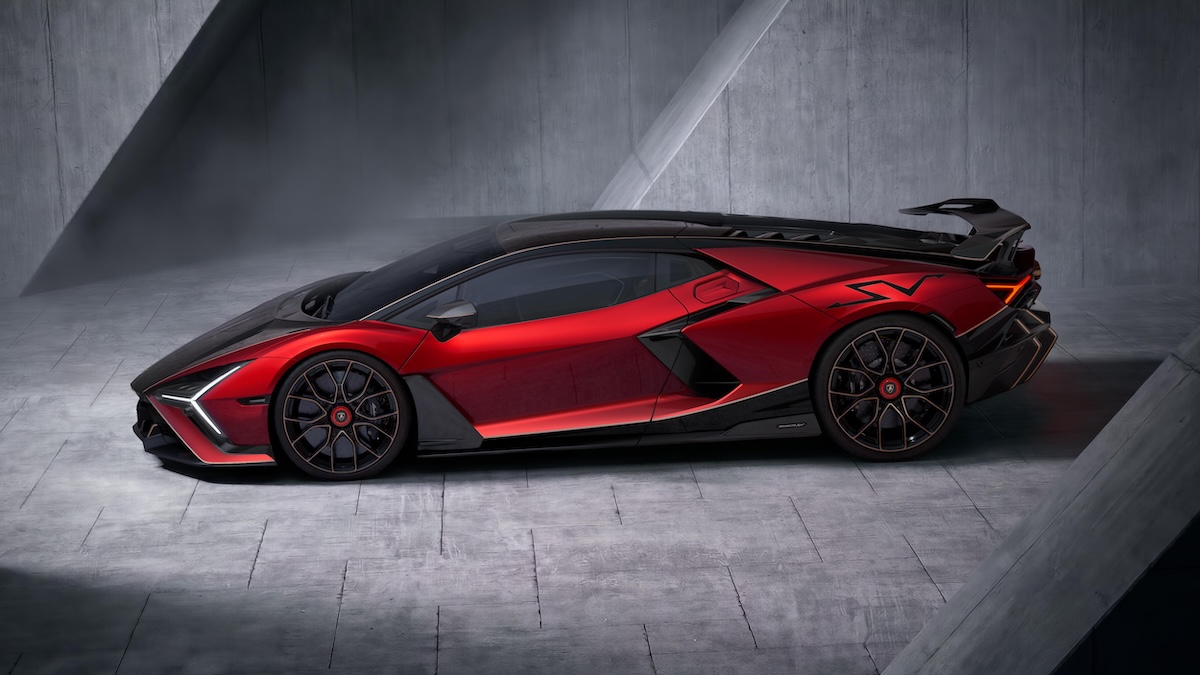 Revuelto SV: la Lamborghini V12 ibrida più potente di sempre