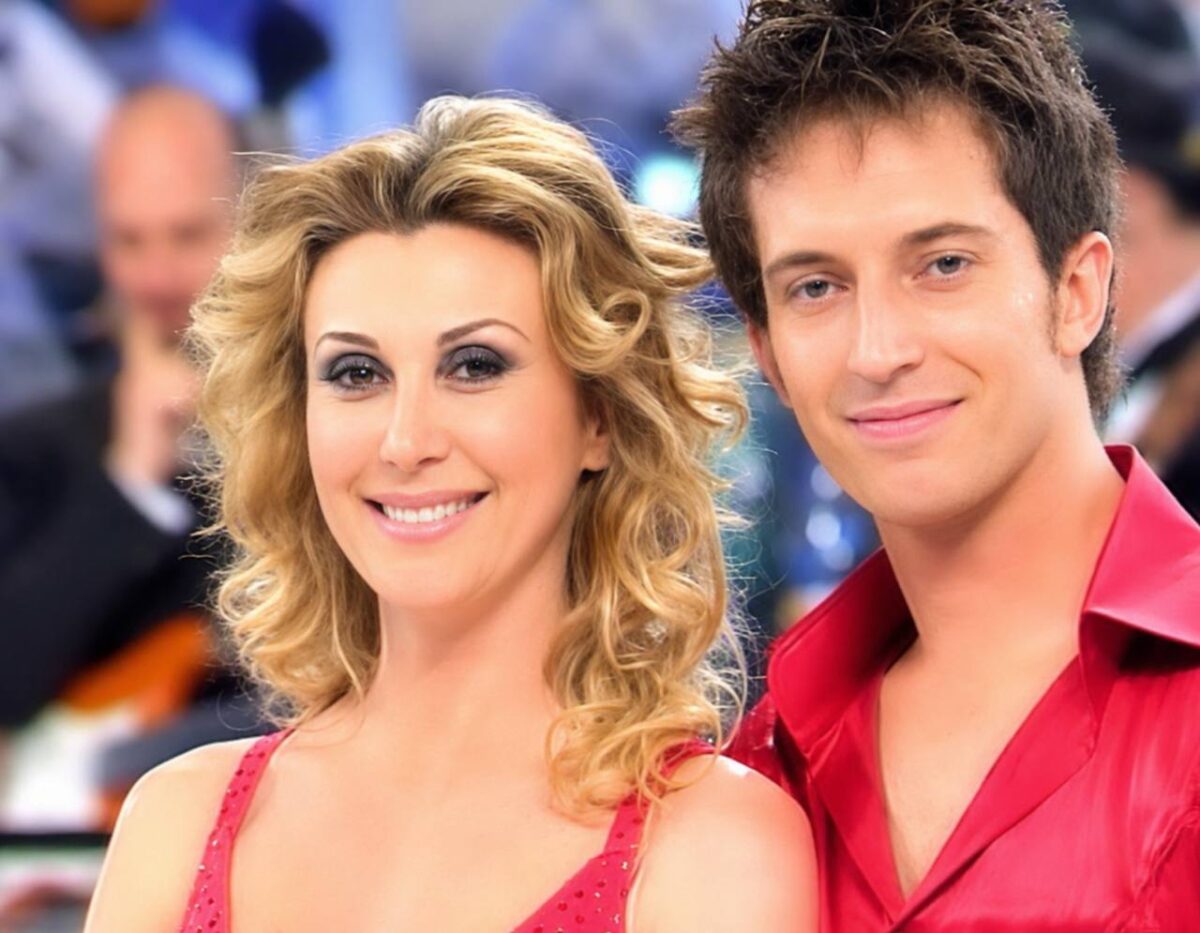 Manuela Moreno, la regina dell’estate conquista anche Milly Carlucci Manuela Moreno, la regina dell’estate conquista anche Milly Carlucci