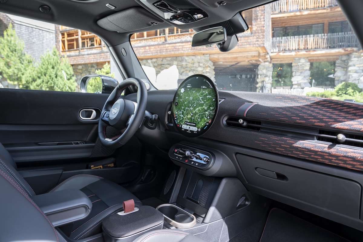 MINI JCW 3 porte: nuovo look con gli Accessori Originali MINI JCW 3 porte: nuovo look con gli Accessori Originali