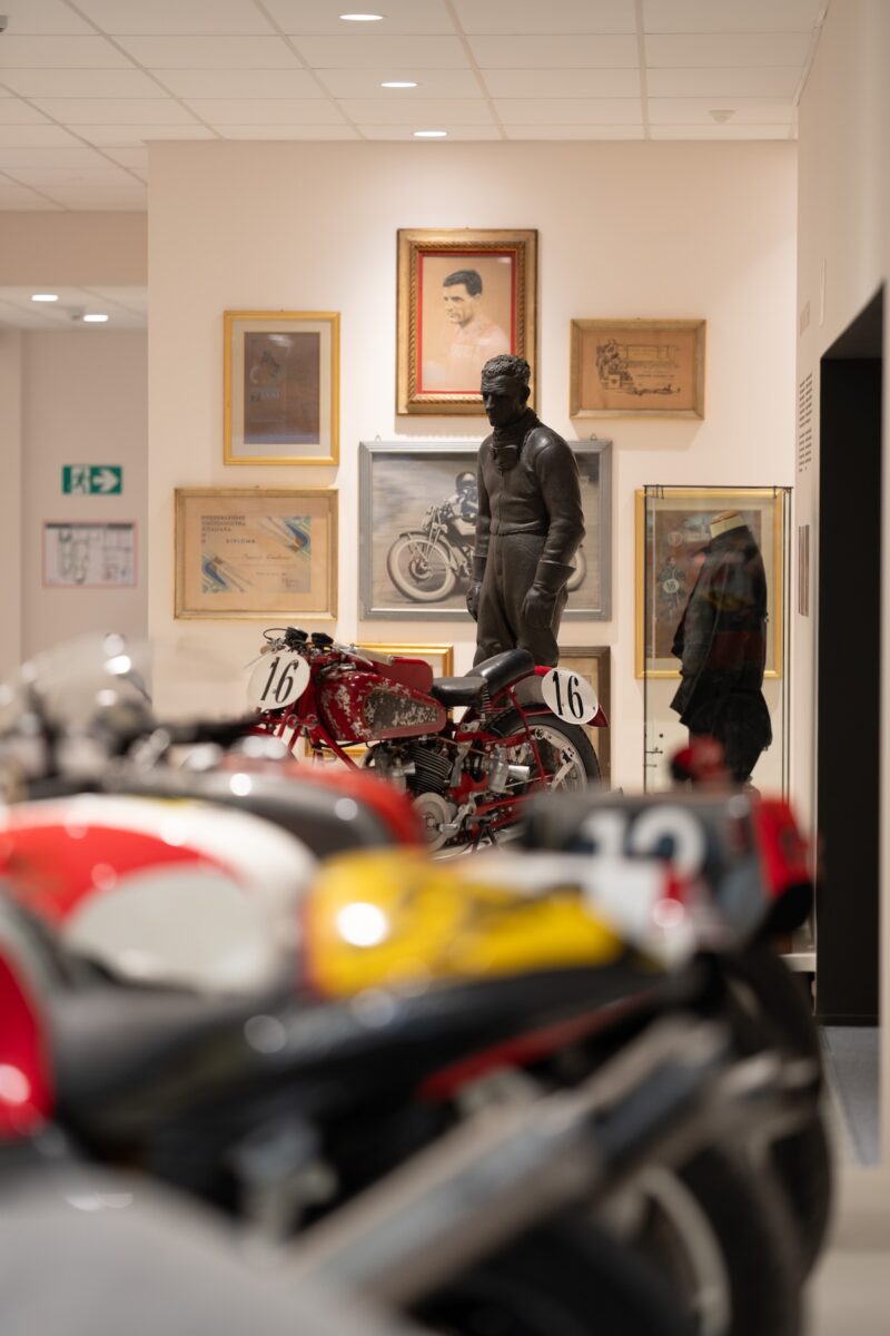 GMG 2026, Moto Guzzi svela la nuova casa di Mandello GMG 2026, Moto Guzzi svela la nuova casa di Mandello