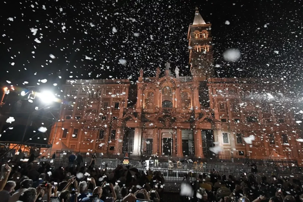 Torna la magica nevicata d’agosto a Santa Maria Maggiore