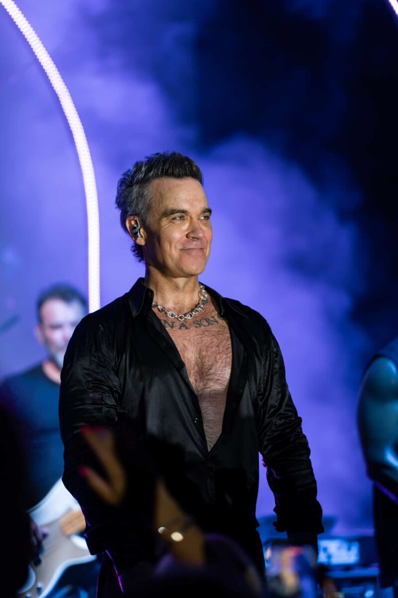 Quando la musica incontra il lusso: Robbie Williams, Maxim Berin e il BIG Art Festival firmano la serata più esclusiva dell’estate – VIDEO Quando la musica incontra il lusso: Robbie Williams, Maxim Berin e il BIG Art Festival firmano la serata più esclusiva dell’estate – VIDEO