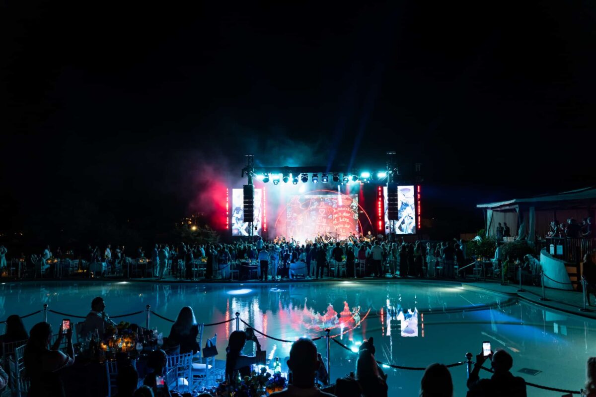 Quando la musica incontra il lusso: Robbie Williams, Maxim Berin e il BIG Art Festival firmano la serata più esclusiva dell’estate – VIDEO Quando la musica incontra il lusso: Robbie Williams, Maxim Berin e il BIG Art Festival firmano la serata più esclusiva dell’estate – VIDEO