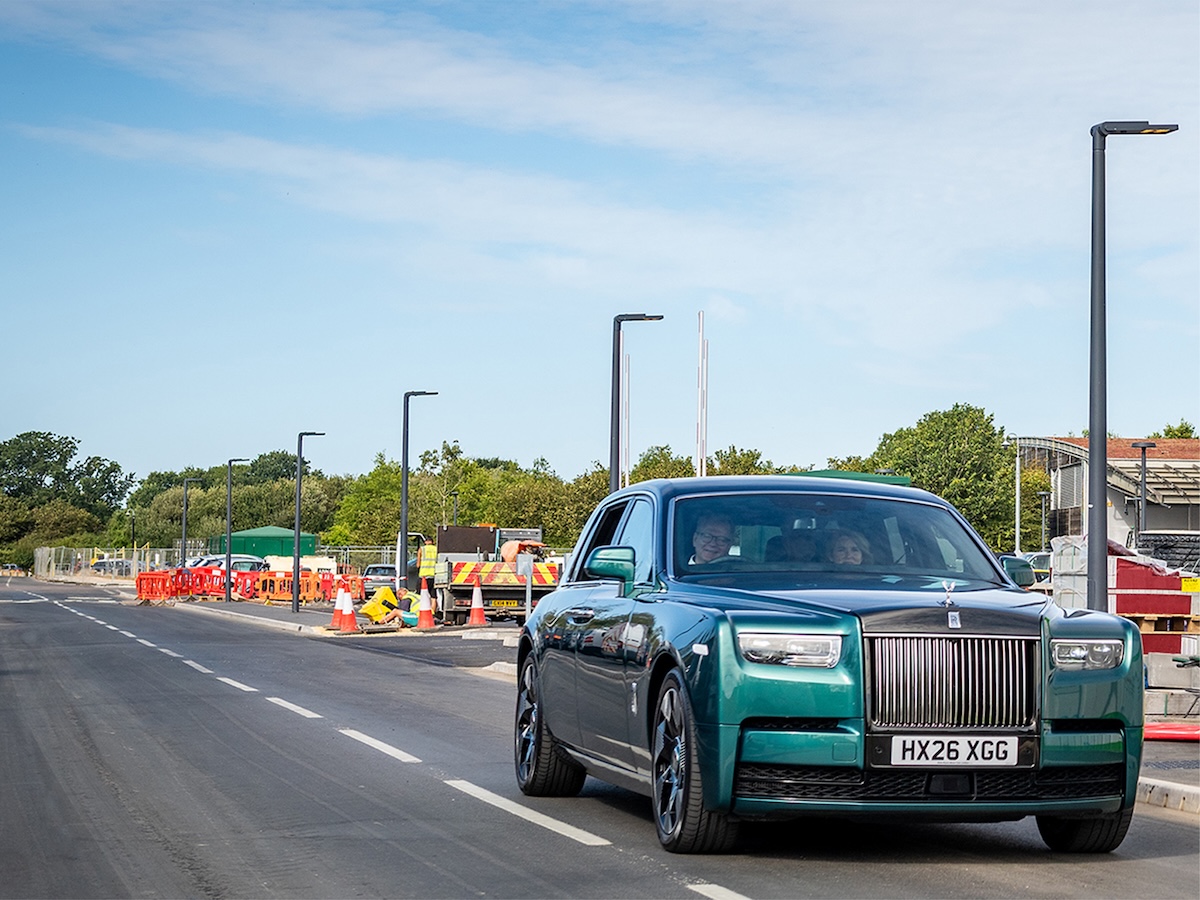 Rolls-Royce rivoluziona la sede di Goodwood con The Link Rolls-Royce rivoluziona la sede di Goodwood con The Link