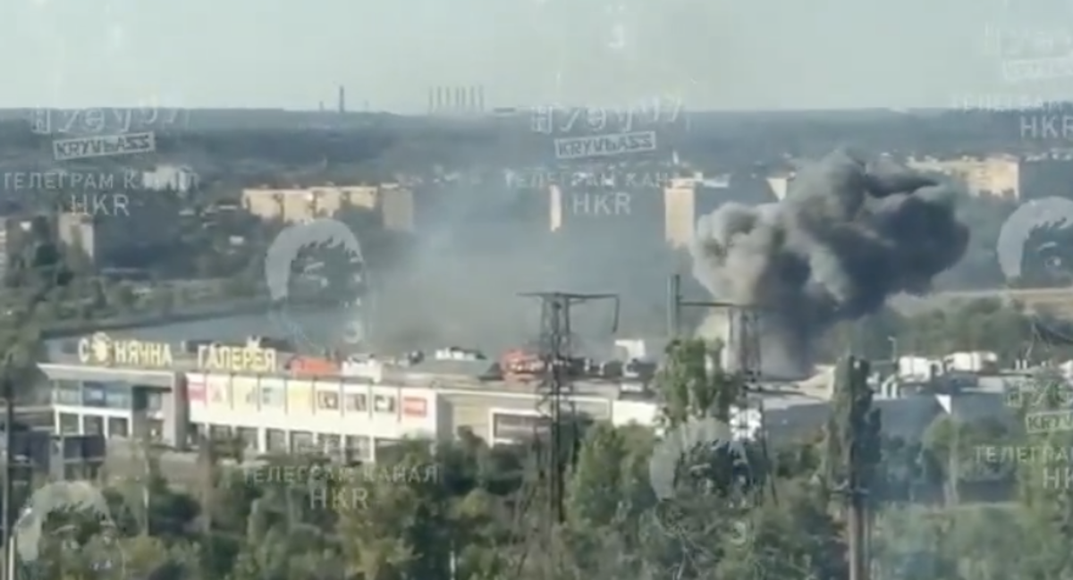 Ucraina, il bilancio si aggrava: sei morti e 91 feriti nel raid sul centro commerciale. FOTO Ucraina, il bilancio si aggrava: sei morti e 91 feriti nel raid sul centro commerciale. FOTO