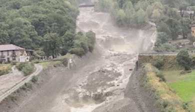 Maltempo, Italia travolta da fulmini e trombe d’aria. Lombardia in ginocchio, Fontana: “Chiesto lo stato d’emergenza”