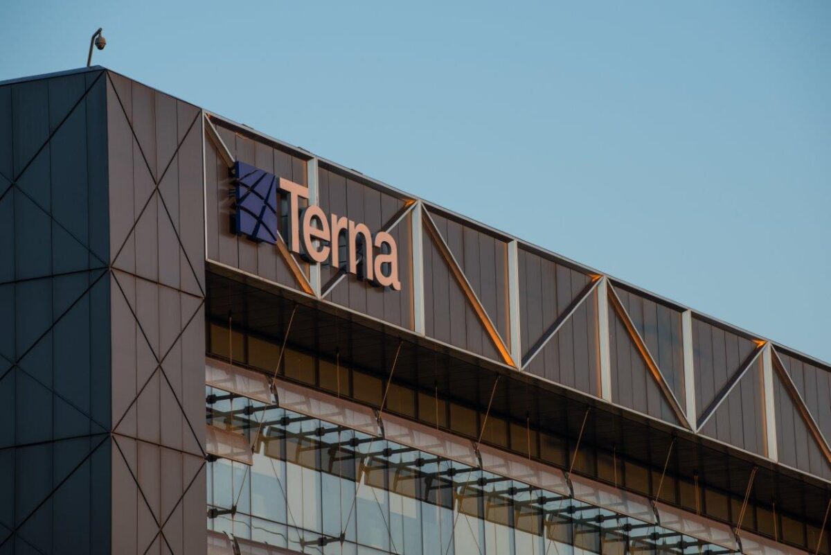 Terna rifinanzia una linea di credito ESG-linked da 2,255 miliardi di euro Terna rifinanzia una linea di credito ESG-linked da 2,255 miliardi di euro