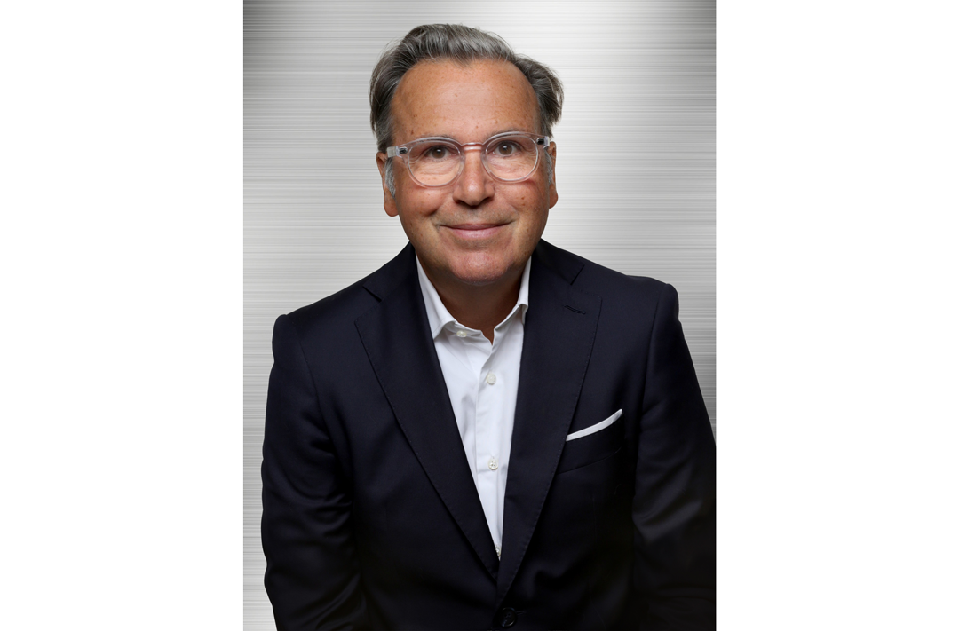 Arnaud Belloni torna in Stellantis: sarà CEO di FIAT, Abarth e Lancia e CMO Europa Arnaud Belloni torna in Stellantis: sarà CEO di FIAT, Abarth e Lancia e CMO Europa