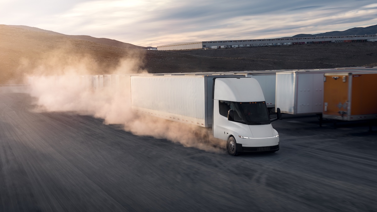 Tesla Semi arriva in Europa: ad Hannover il debutto Tesla Semi arriva in Europa: ad Hannover il debutto