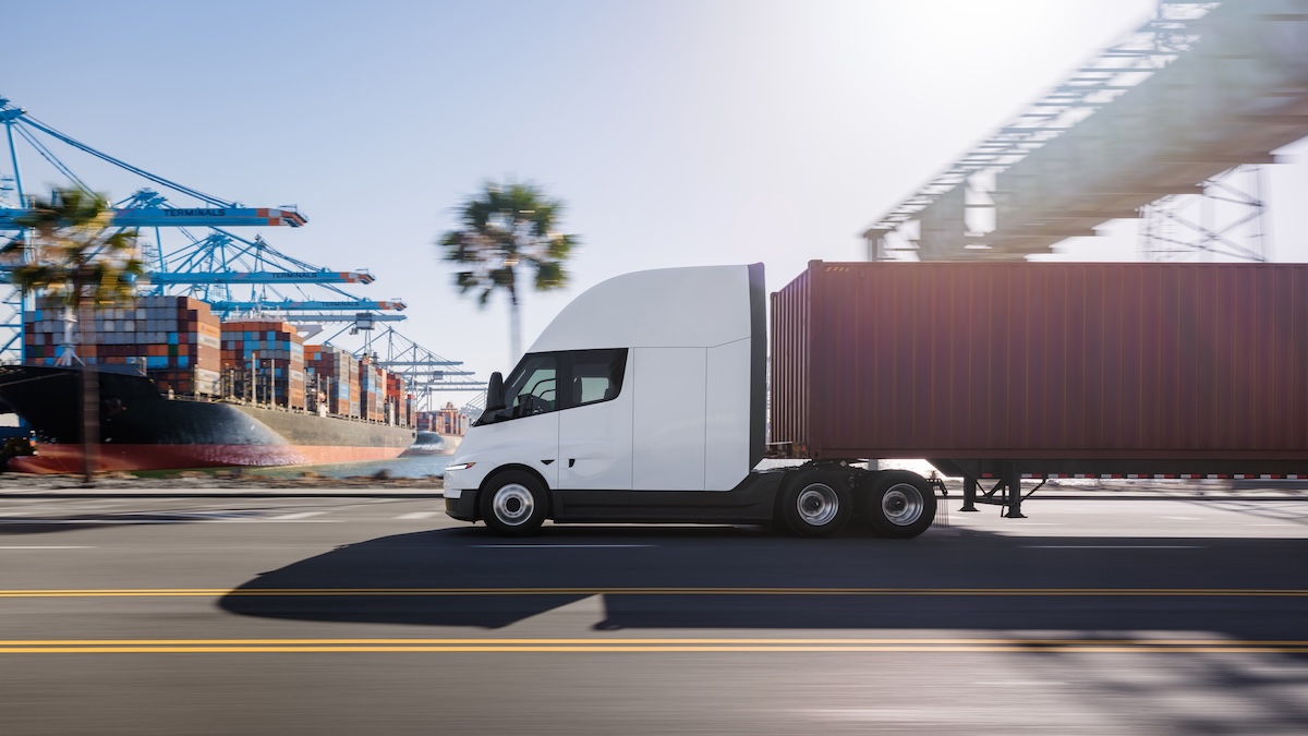 Tesla Semi arriva in Europa: ad Hannover il debutto Tesla Semi arriva in Europa: ad Hannover il debutto
