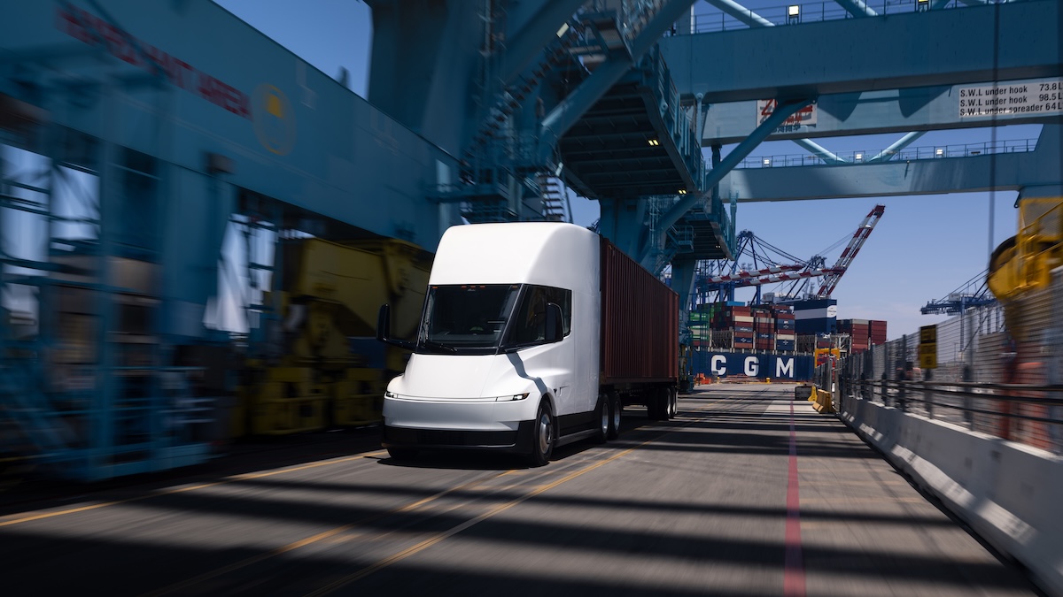 Tesla Semi arriva in Europa: ad Hannover il debutto Tesla Semi arriva in Europa: ad Hannover il debutto