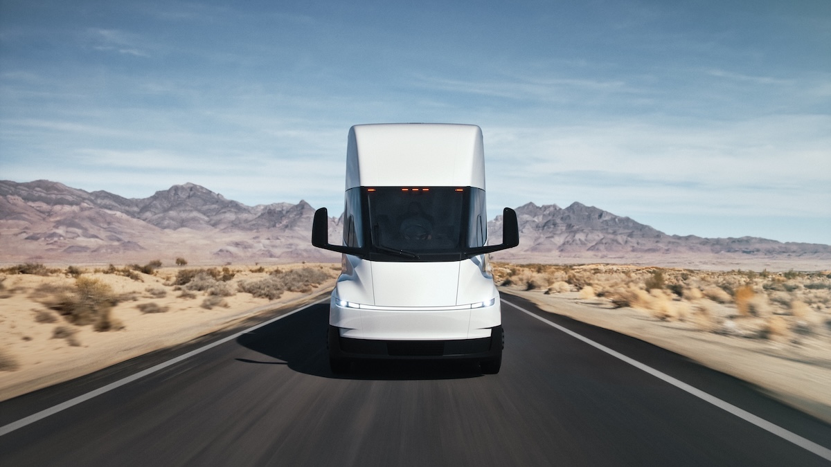 Tesla Semi arriva in Europa: ad Hannover il debutto Tesla Semi arriva in Europa: ad Hannover il debutto