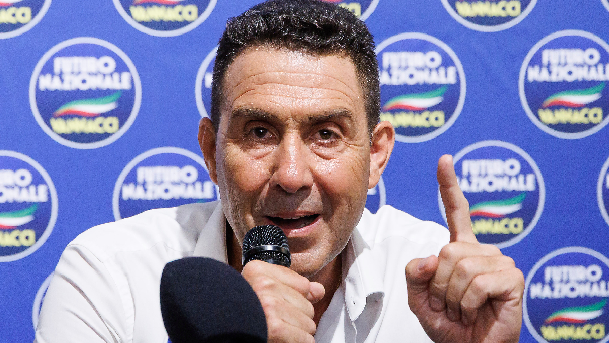 Vannacci: “Remigrare è possibile”, poi boccia il Safe e apre a Grillo Vannacci: “Remigrare è possibile”, poi boccia il Safe e apre a Grillo